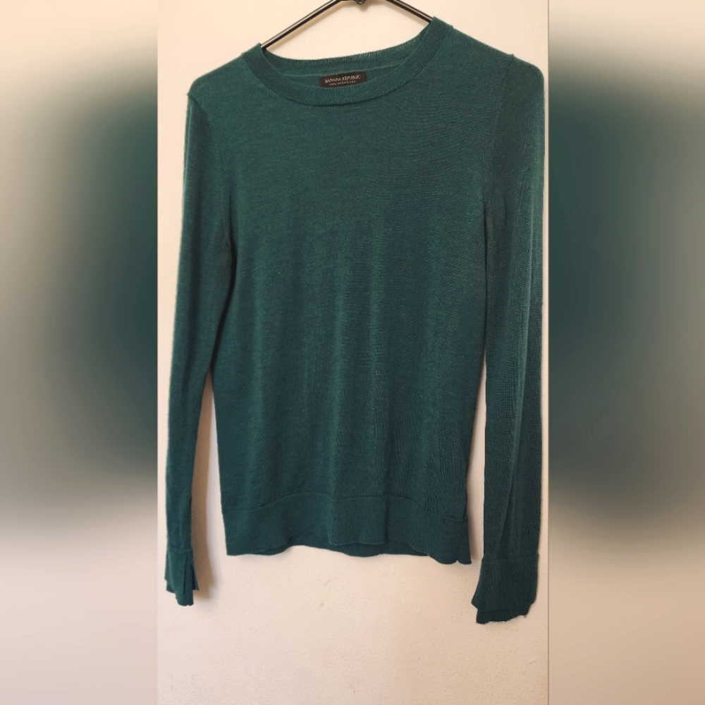 100% merino wool sweater